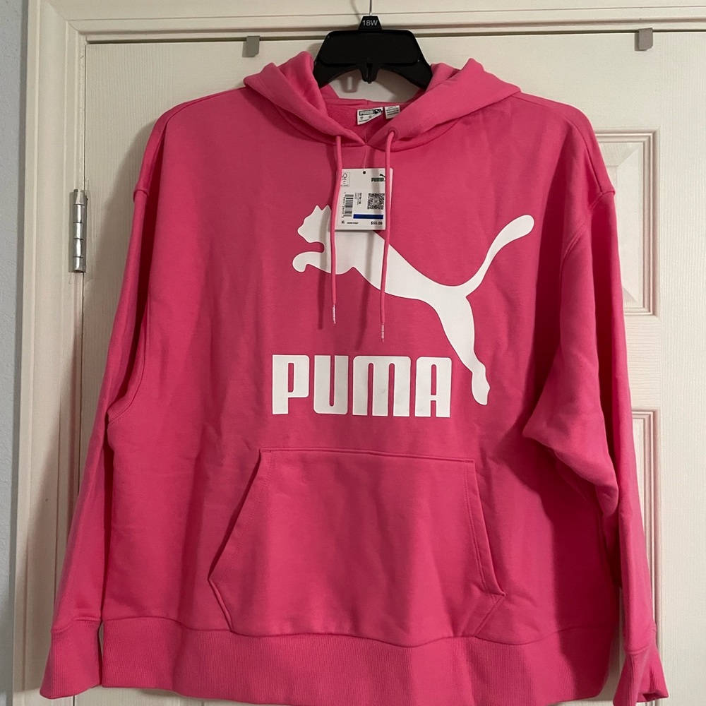 Women’s Puma hoodie NWT